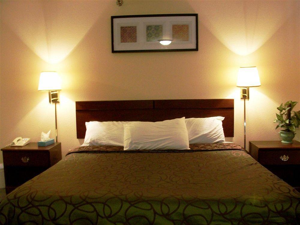 Quality Inn & Suites Brandenburg - Fort Knox Εξωτερικό φωτογραφία