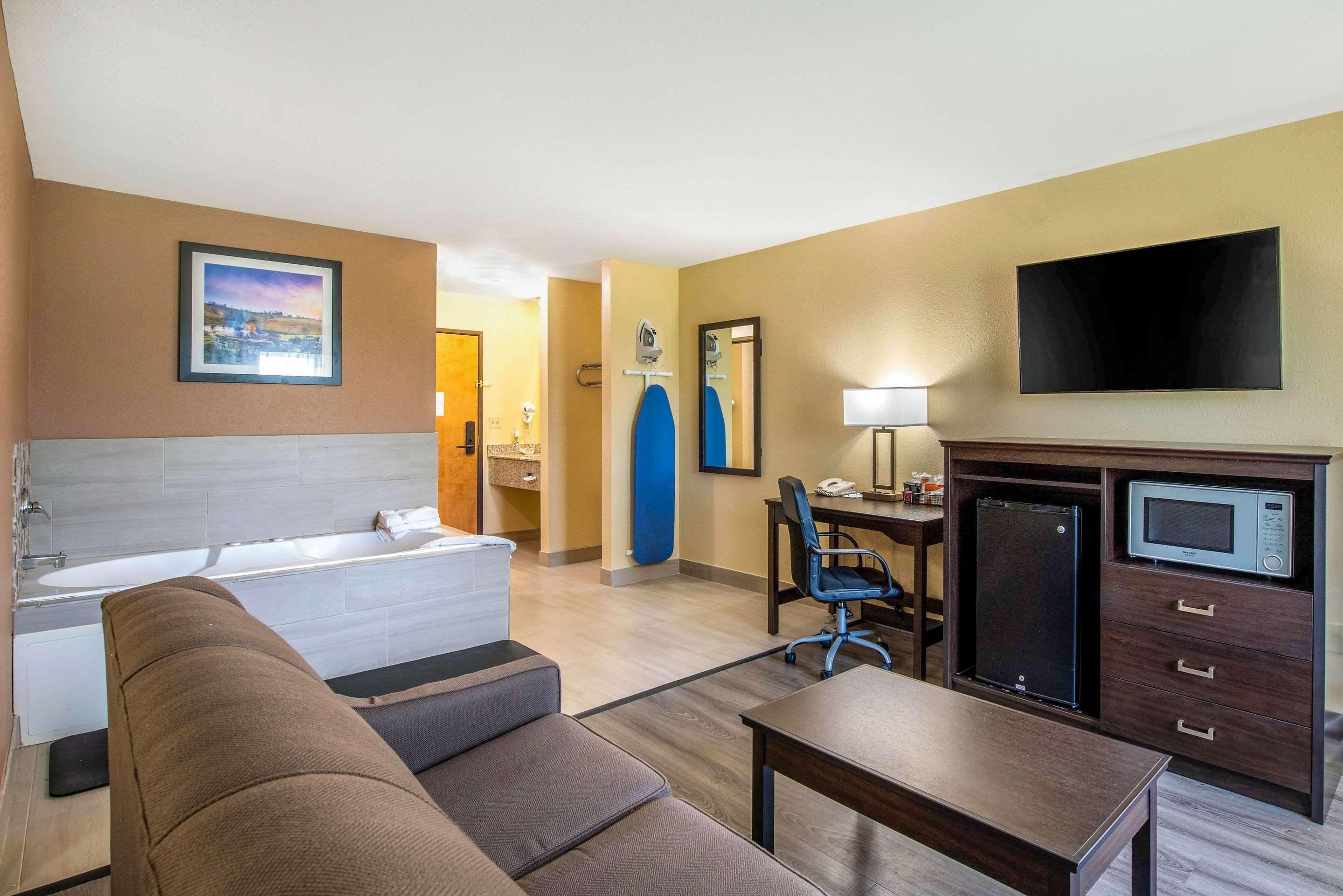 Quality Inn & Suites Brandenburg - Fort Knox Εξωτερικό φωτογραφία