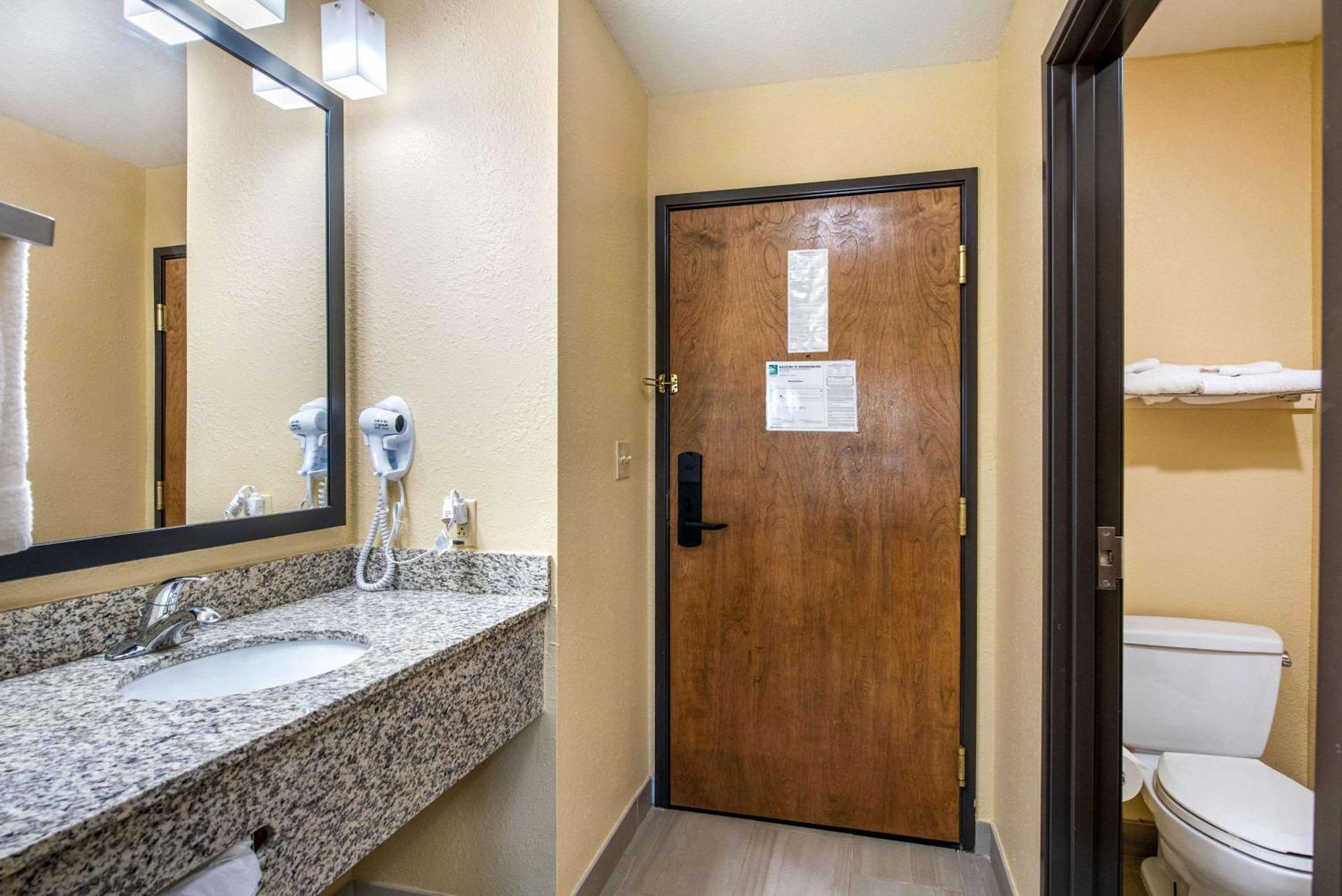 Quality Inn & Suites Brandenburg - Fort Knox Εξωτερικό φωτογραφία
